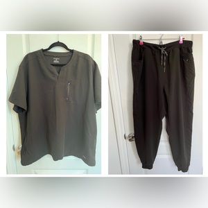 JAANUU Black Scrubs Set Size / Top 2XL / Bottom XL